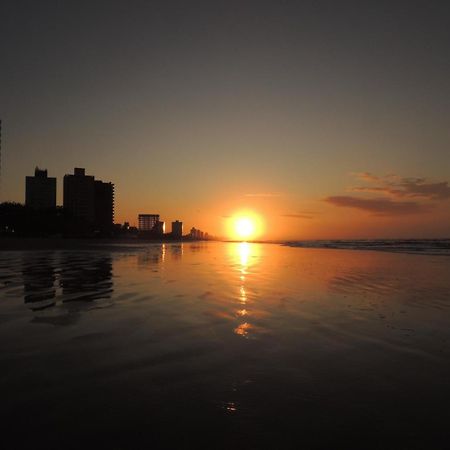Apartamento Temporada pé na areia Mongaguá Exterior foto